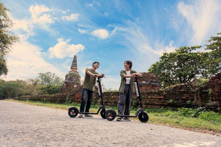 Ayutthaya from a Different Perspective by E-scooter
