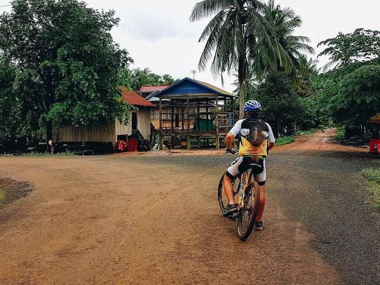 Cycling From the Majestic Angkor Wat to the Charming Coast 11d10n